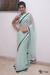 Yamini Bhasker At Kalamandir 6th Anniversary Celebrations